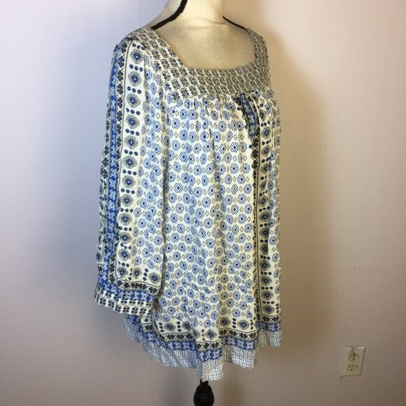 Like new! Caffe Marrakesh Blouse Top 3X Blue Sequins Square Neck Peasant Rayon - Picture 2 of 16